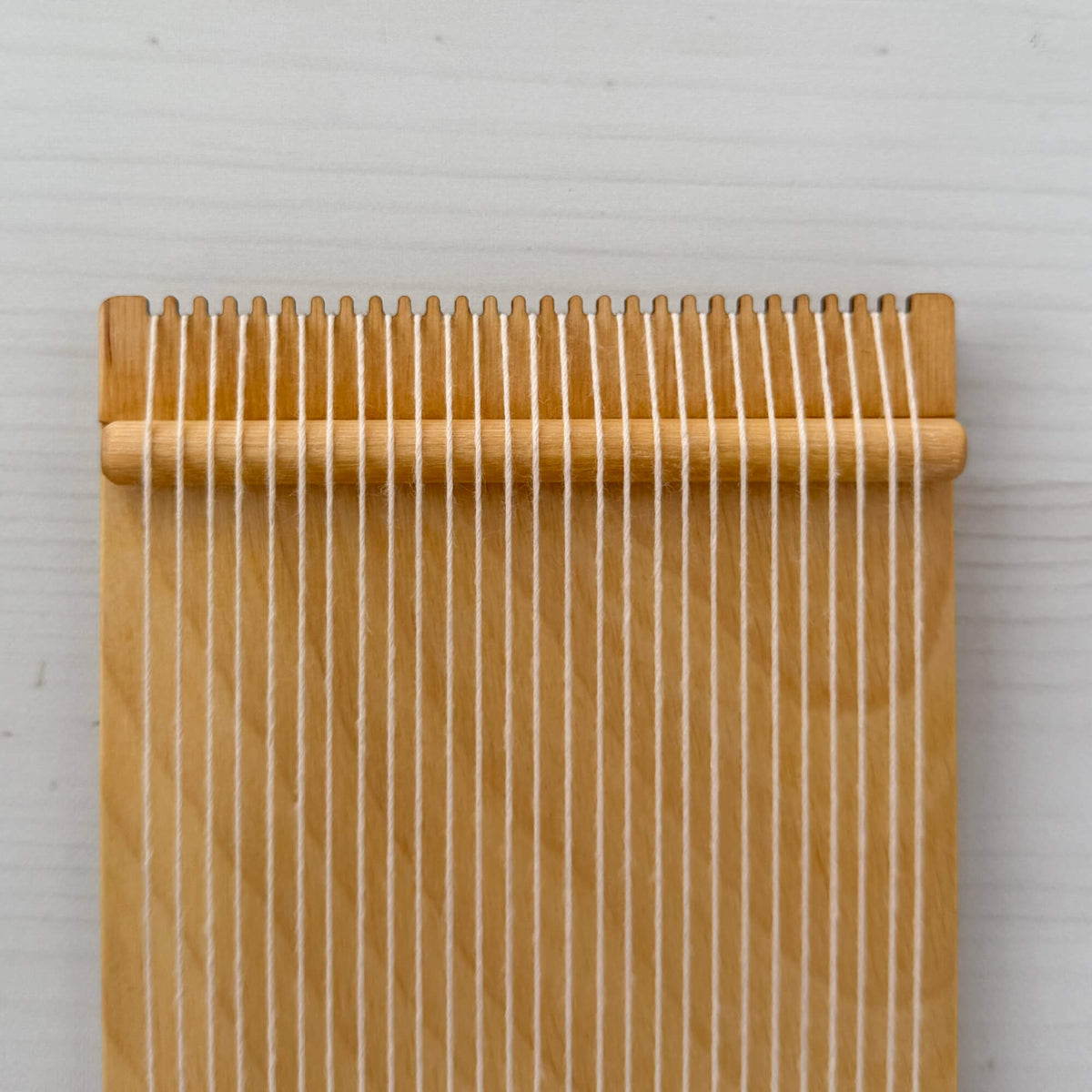 Sheila Loom Kit - Small Wooden Loom - 5x8.5 Inches - 6 Dent