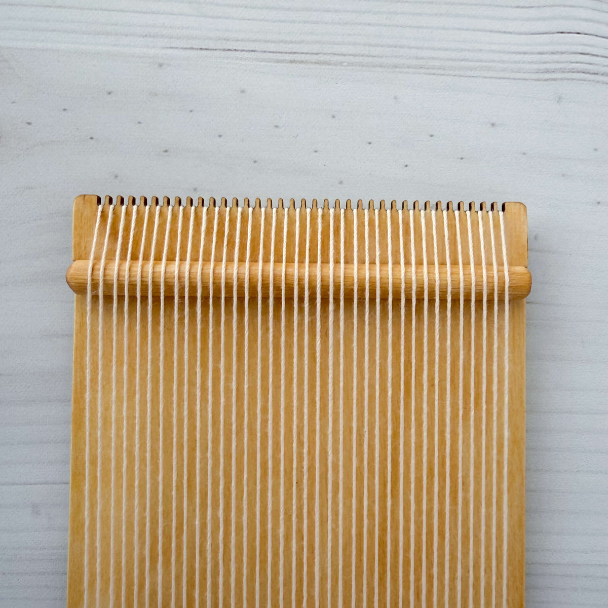 Sheila Loom Kit - Small Wooden Loom - 5x8.5 Inches - 8 Dent